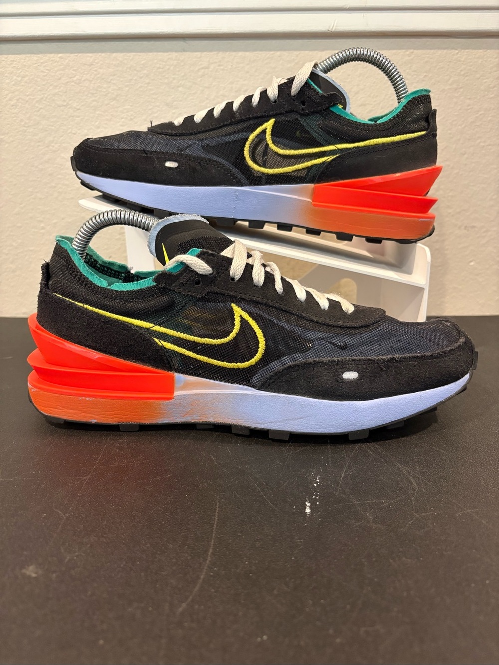 Nike Waffle One Peace and Unity Black Yellow Jaune Strike Sneakers Men Size 7.5